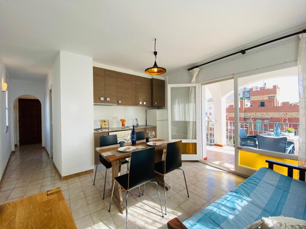 Apartamentos Aquarium. Росас Экстерьер фото